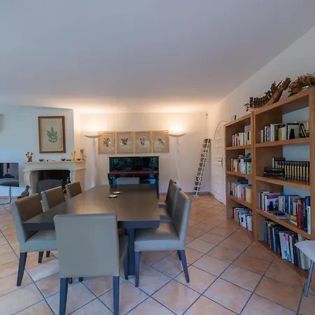 Dona Sol Willa La Teste-de-Buch